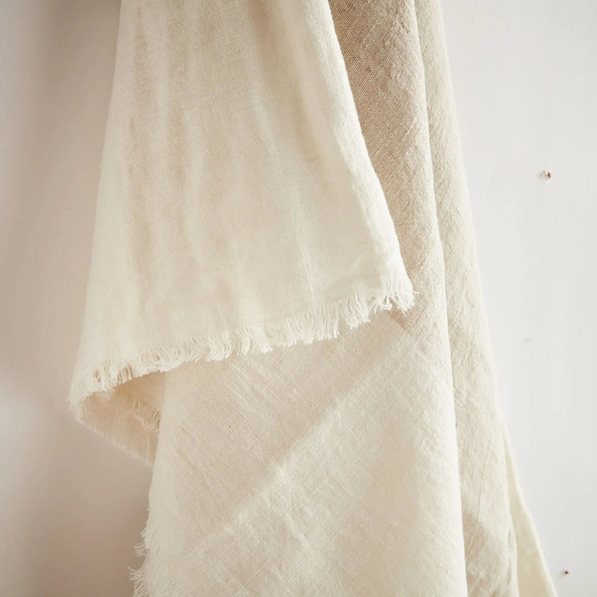 Storepavo Anika European Linen Throw – Flax/Ivory or Flax/Charcoal - image 2